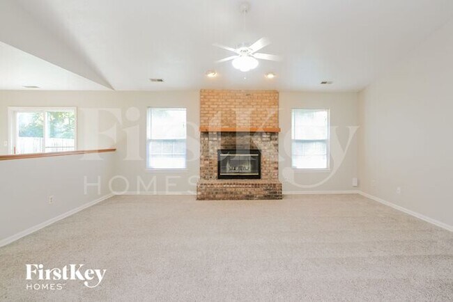 Building Photo - 8020 Douglas Fir Ct