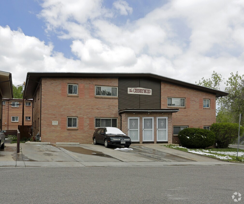 5537 S Grant St, Littleton, CO 80121 Apartments in Littleton, CO