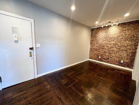 Building Photo - 2 bedroom in BRONX NY 10468