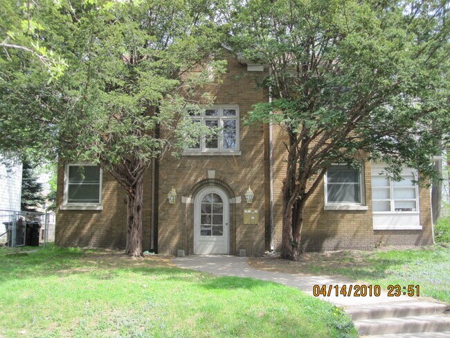 Building Photo - 721 N Perry St