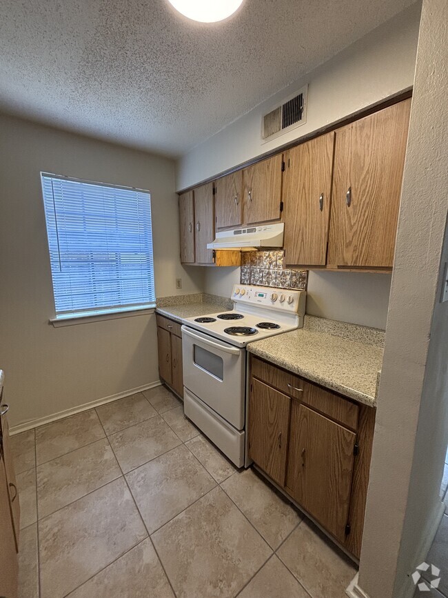 Building Photo - 4104 Lac Bienville Dr