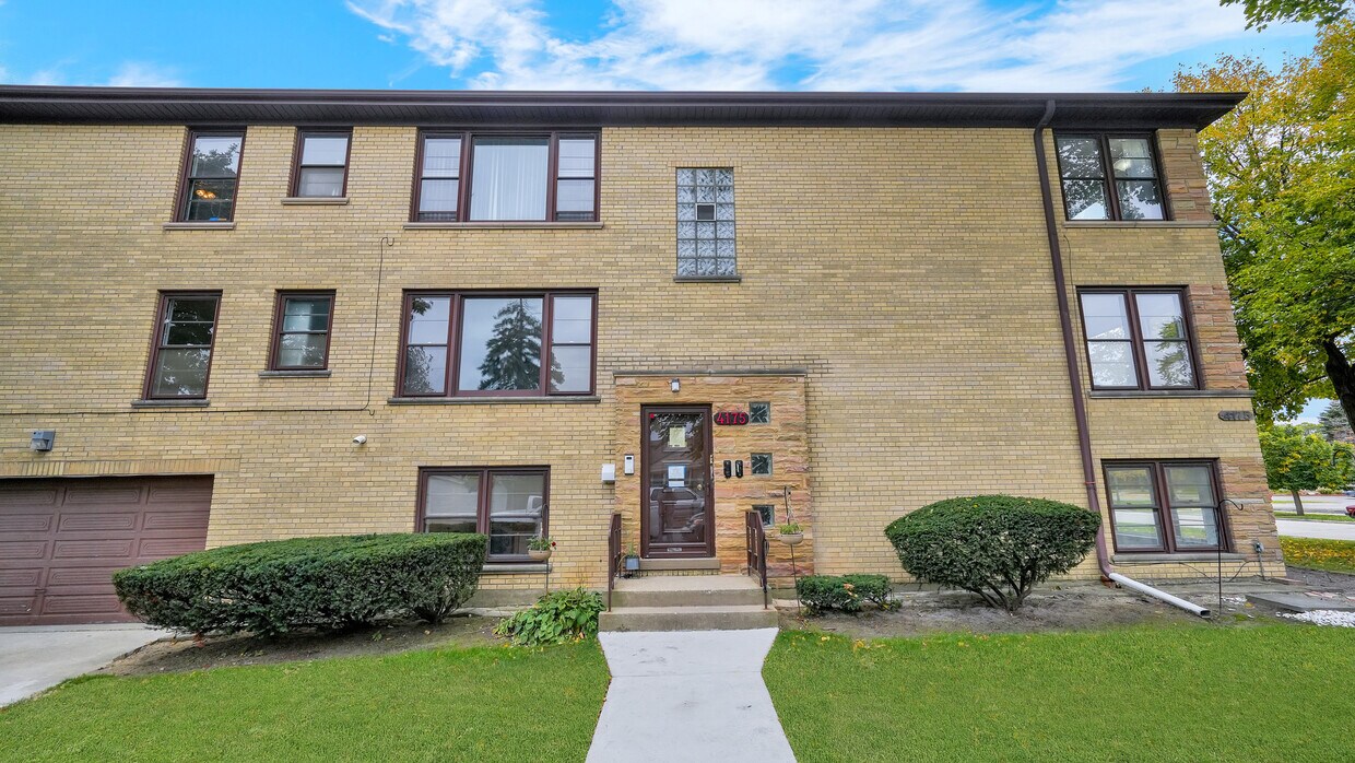 Primary Photo - 4175 W Lunt Ave