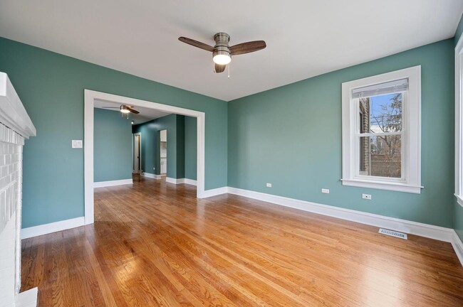 Foto del edificio - 2901 W Byron St