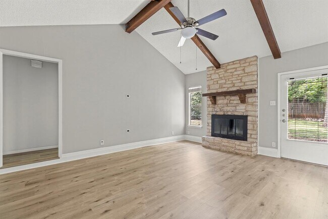 Building Photo - 618 Buckskin Dr