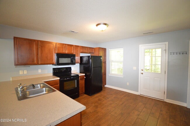 Building Photo - 304 Burley Dr