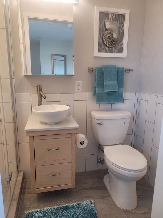 Building Photo - 5th On Main