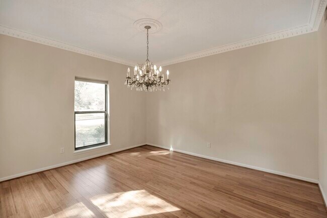 Foto del edificio - 1126 Crossroads Dr