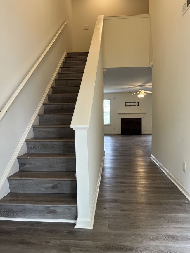 Building Photo - Lovely 3 Bed, 2.5 Bath home in Havenbrook