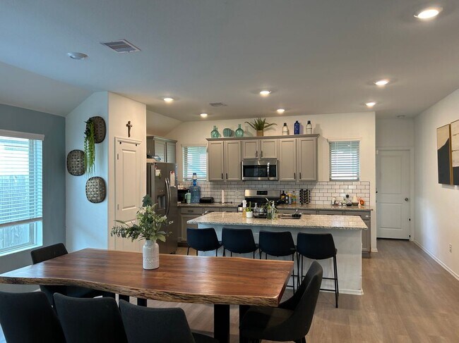 Foto del edificio - 21207 Bering Reach Dr