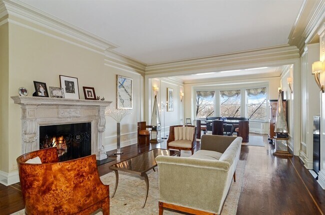 Foto del edificio - 2344 N Lincoln Park W
