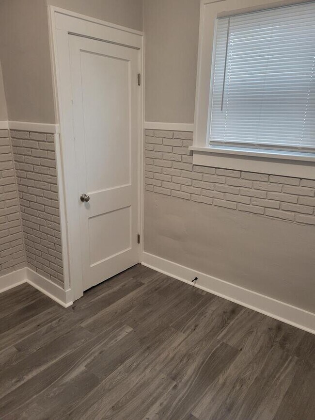 Building Photo - 48 N Euclid Ave