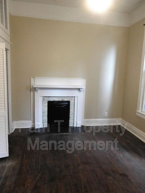 Foto del edificio - 512 E Waldburg Ln