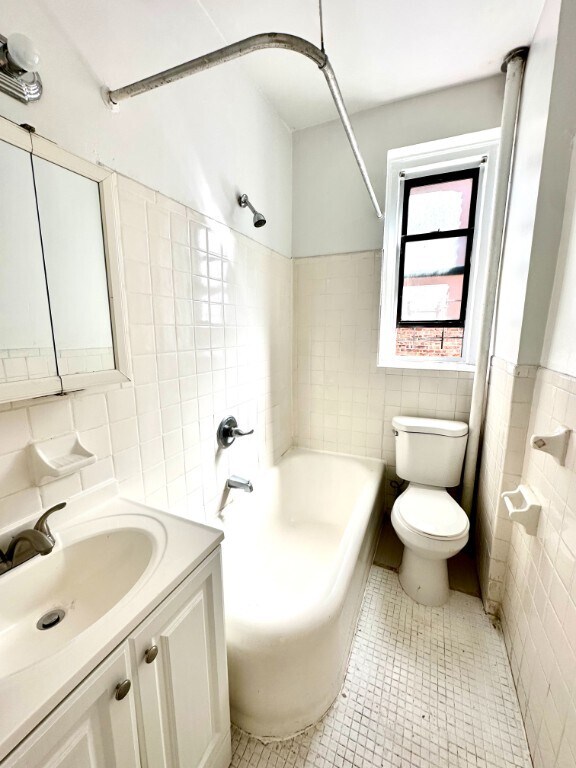 Foto del edificio - 5008 Broadway-