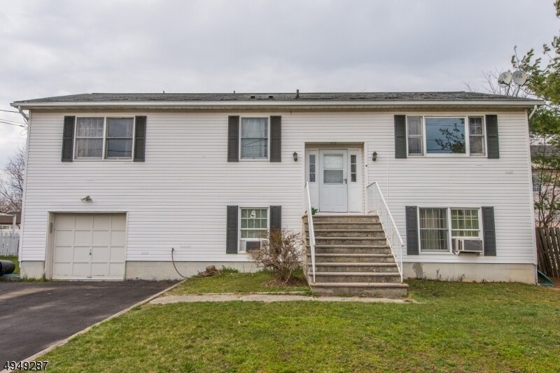 Primary Photo - 47 Dorothy Rd