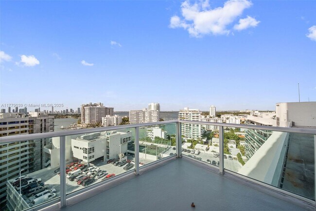 Foto del edificio - 1500 Bay Rd