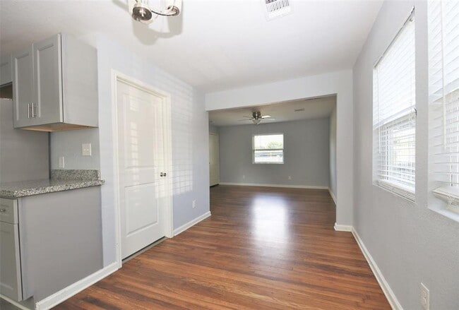 Building Photo - 3412 Blodgett St