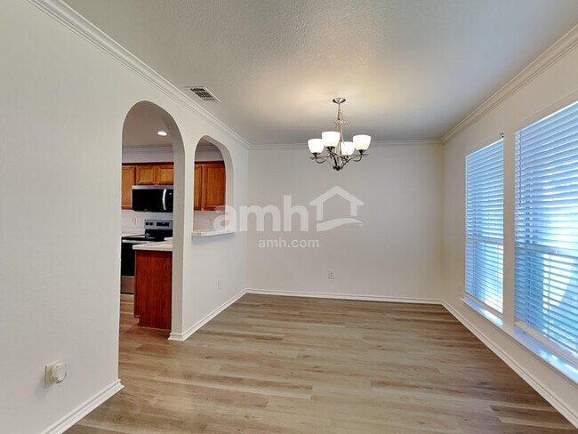 Foto del edificio - 532 Winbridge Ln