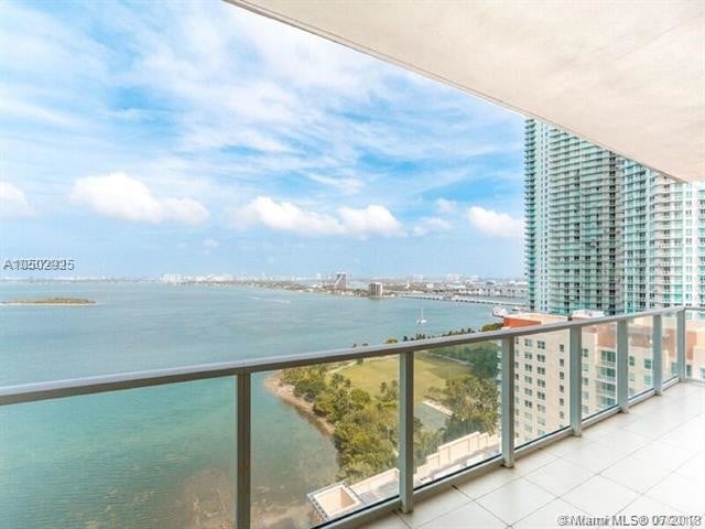 Building Photo - 2020 N Bayshore Dr
