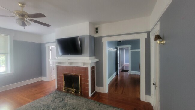 Foto del edificio - 148 W 6th St