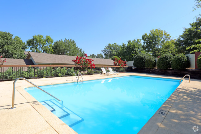 Oakwood Gardens Apartments - Fort Smith, AR | Apartments.com