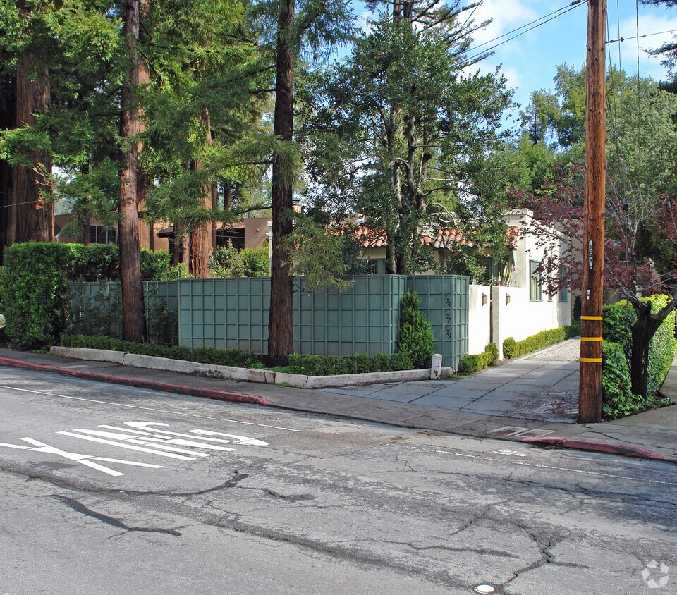 Foto del edificio - 177 Miller Ave