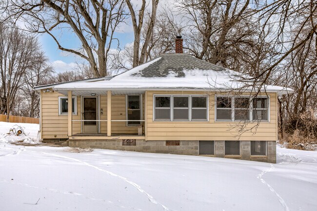 Building Photo - 6920 S 20th St