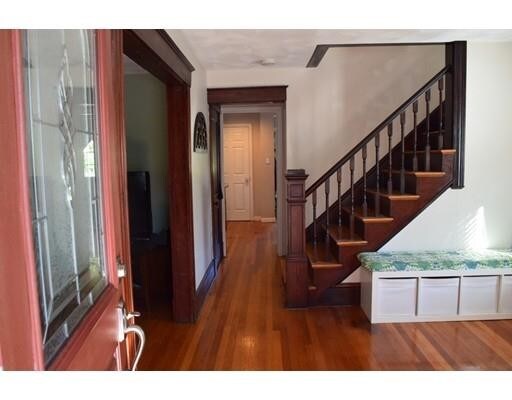 Building Photo - 128 Pleasant St