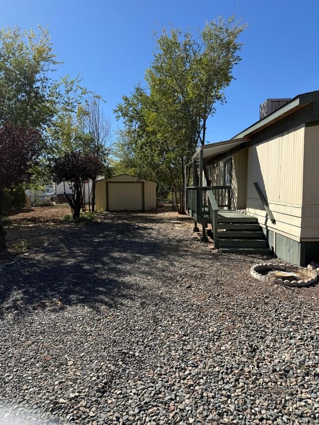 Foto del edificio - 3 bedroom 2 bath home in quiet neighborhood