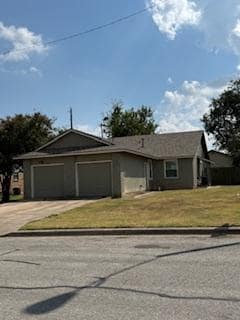 Building Photo - 16005 Stoneham Cir