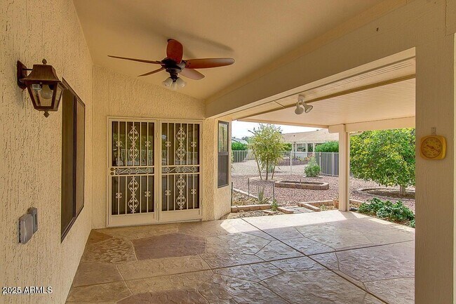 Foto del edificio - 13820 W Oak Glen Dr