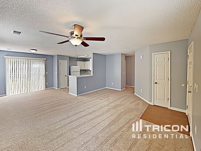 Building Photo - 156 Springway Dr