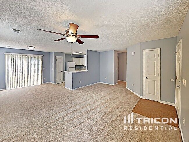 Foto del edificio - 156 Springway Dr