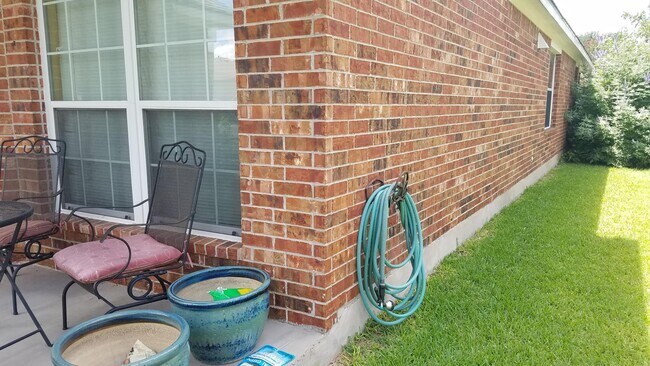 Front Porch and Side - 1102 Samson Dr