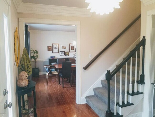 Foto del edificio - Charming Goshen 5 Bed, 3.5 Bath Home For L...