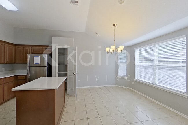 Foto del edificio - 912 SE 38th St