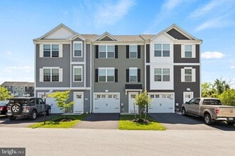 Building Photo - 2935 Ashwood Ln