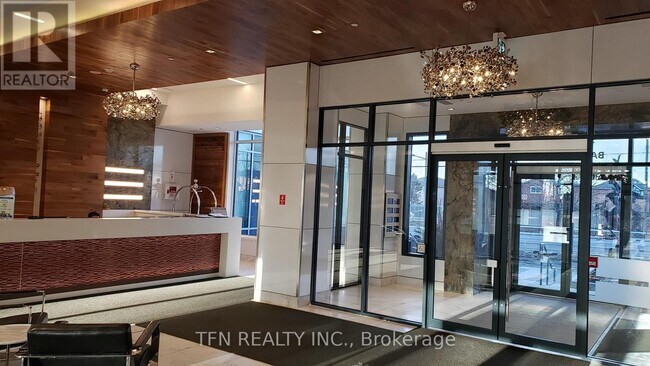 Photo du bâtiment - 7900 Bathurst St