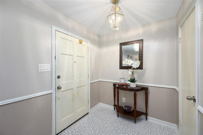 Foto del edificio - 12826 Westmere Dr