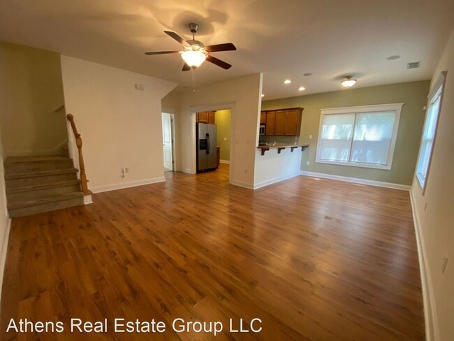 Foto del edificio - 4 br, 4 bath House - 972 MLK Parkway Unit A