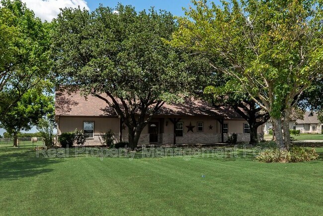 Foto del edificio - 1255 Vineyard Rd
