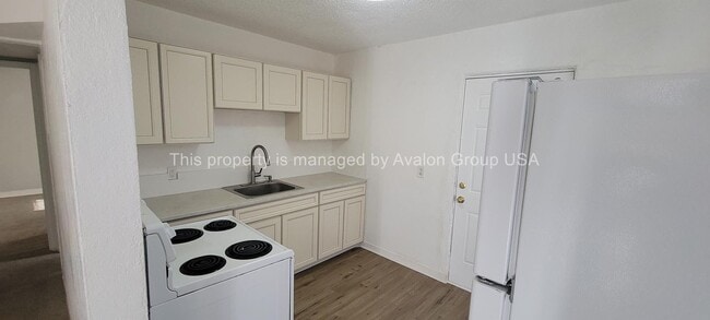 Building Photo - 745 Pippin St