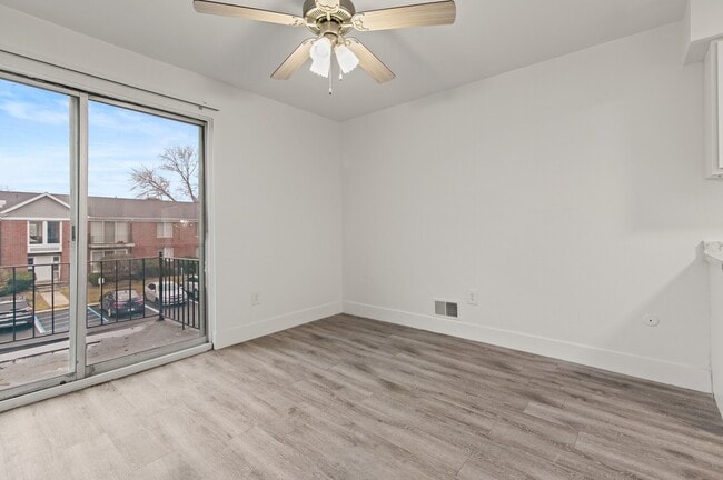 Building Photo - Carriage Hill Apartments - Dearborn Heights, MI