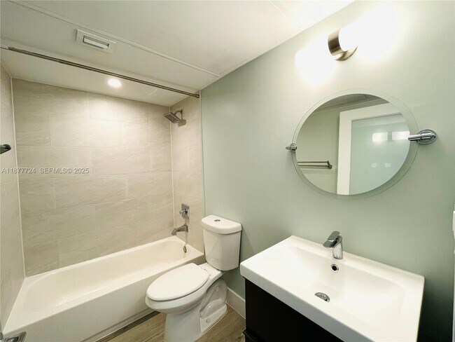 Foto del edificio - 1100 10th St