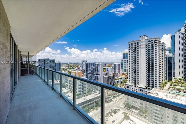Foto del edificio - 1111 SW 1st St