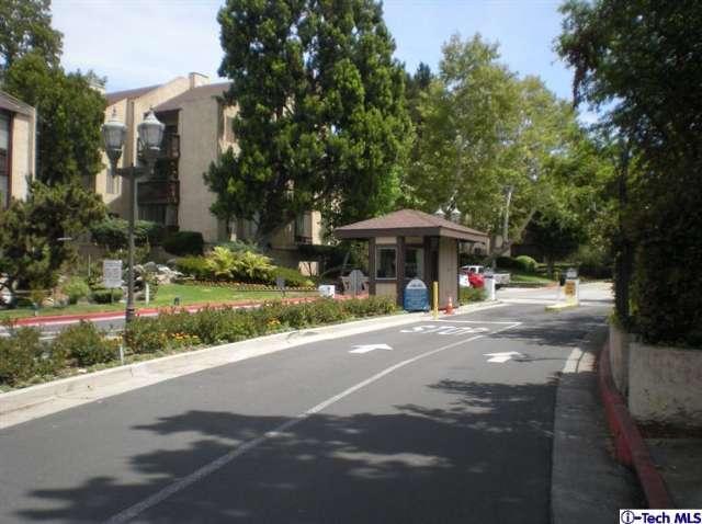 Foto del edificio - 8205 Summertime Ln