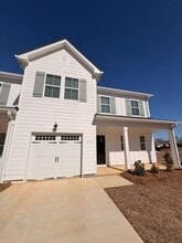 Building Photo - 117 Alva Ct