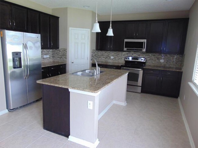 Building Photo - 4 bedroom in Jacksonville FL 32221