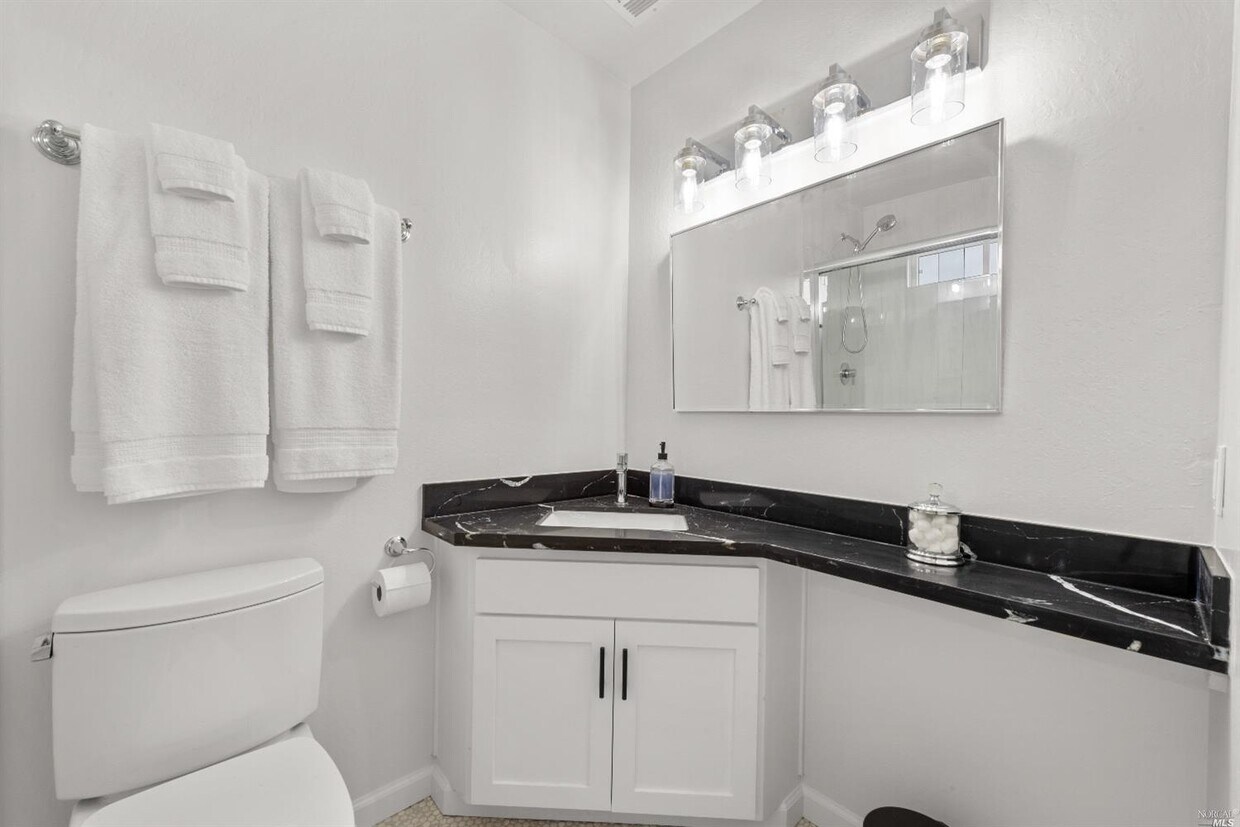 Foto principal - 2561 Darroch Ct
