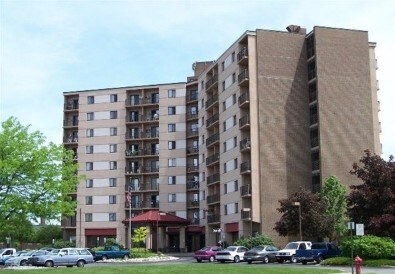 Foto principal - Maplewood Manor