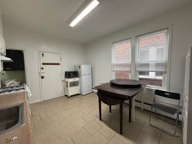 Foto del edificio - 66 Cottage St
